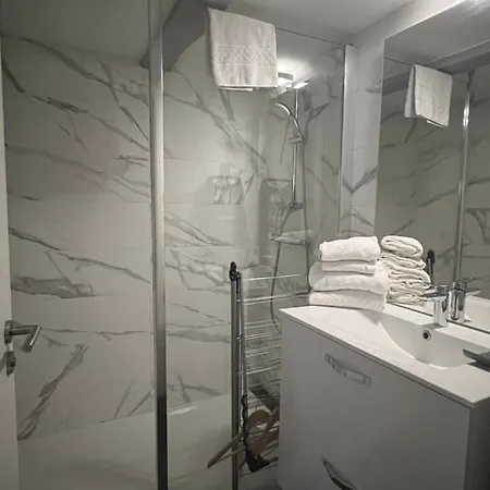 Duplex Atypique Au Coeur De Apartament Miluza