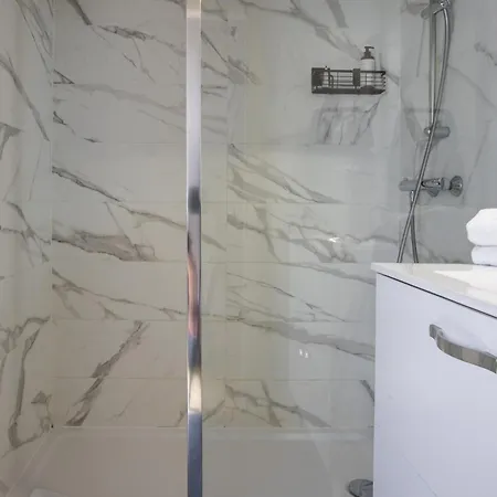 Duplex Atypique Au Coeur De *