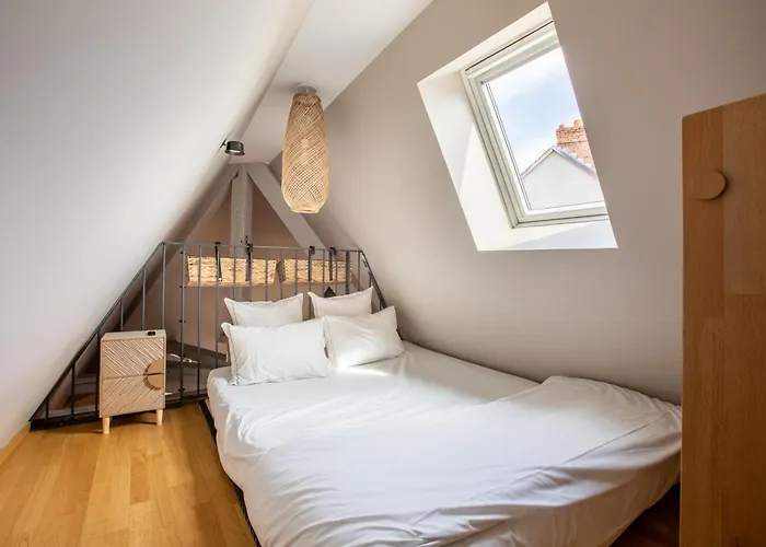 Duplex Atypique Au Coeur De Lägenhet *